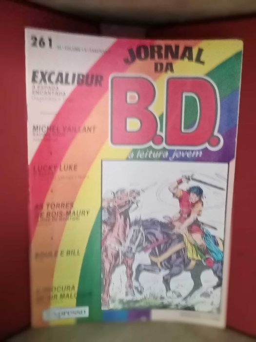 Oito revistas coleccionáveis, do jornal da BD