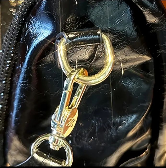 Женский рюкзак- сумка с дизайном и со стразами