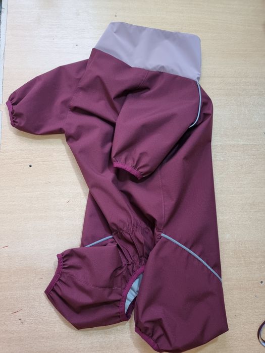 Різний одяг на собак та котів, є розпродаж та пошиття по вашим замірам