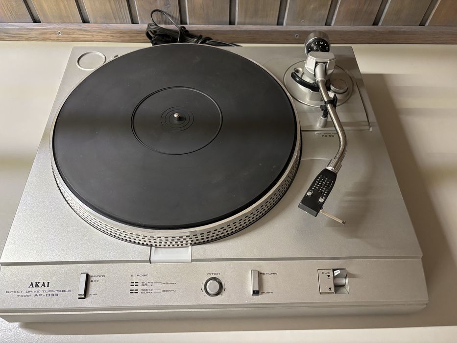 Gramofon Akai AP-D33