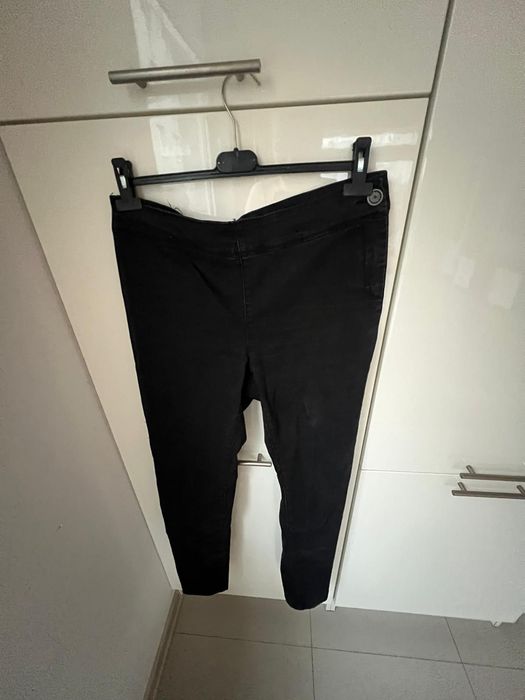 Eleganckie czarne spodnie KappAhl 44