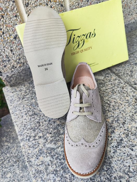 Sapatos criança da marca TIZZAS