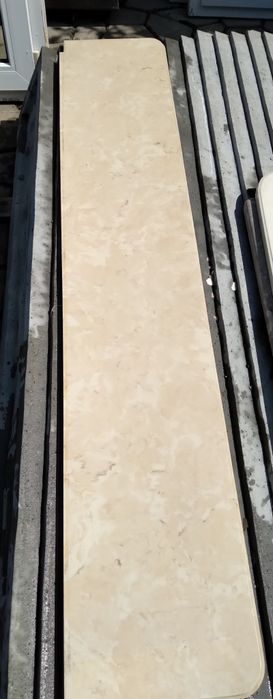 Parapety wewnętrzne gr. 2 i 3 cm z demontażu