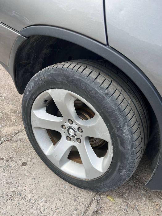 Продам BMW X5 e53