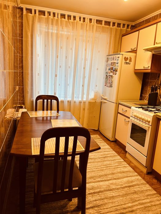 Продаємо 2 кімн. квартиру Героїв Маріуполя Мебльована