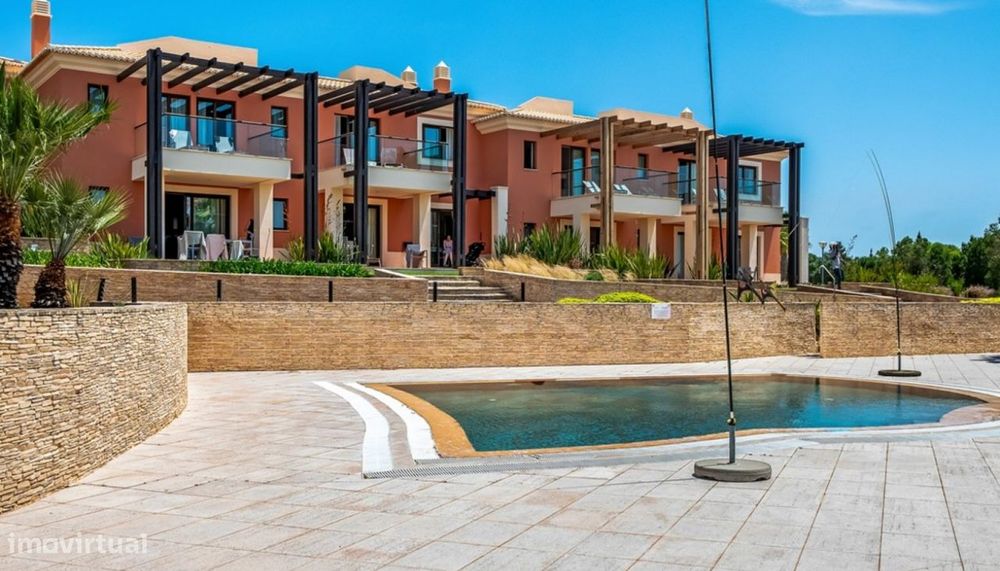 Moradia em empreendimento turístico, para venda em Carvoeiro, Algarve