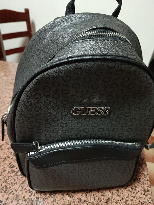 Mochila Guess nova
