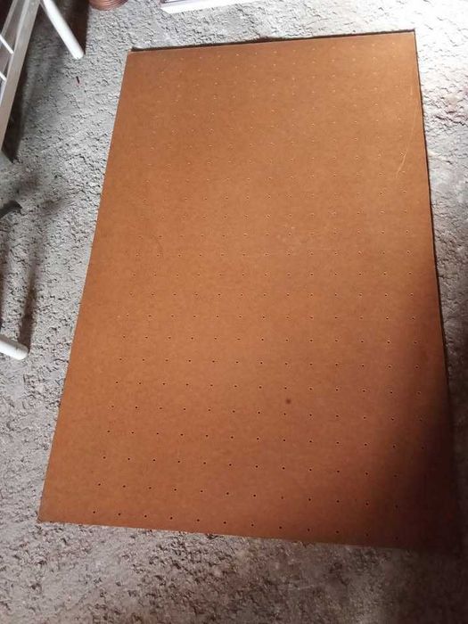 Cama de Metal em Branco