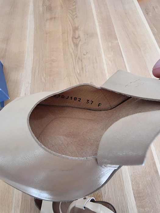 Czółenka,szpilki Ryłko 37