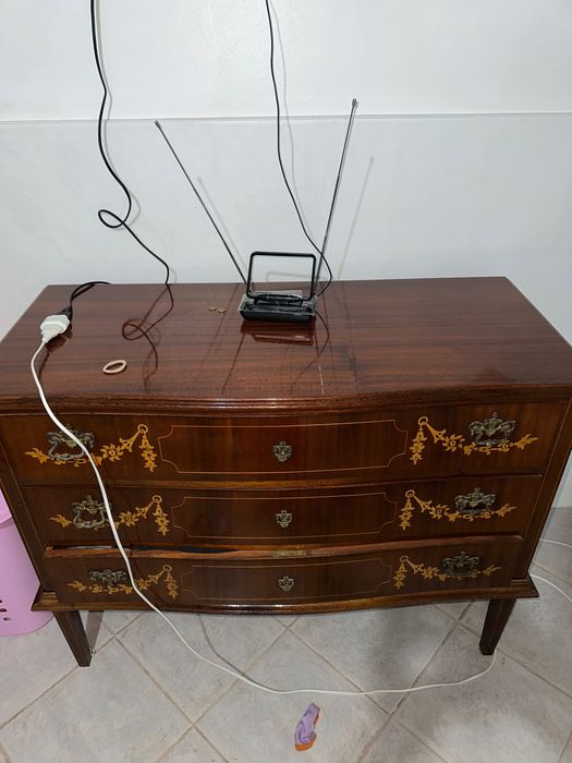 Vendo cama , colchão, cabeceiras , cômoda e penteadeira