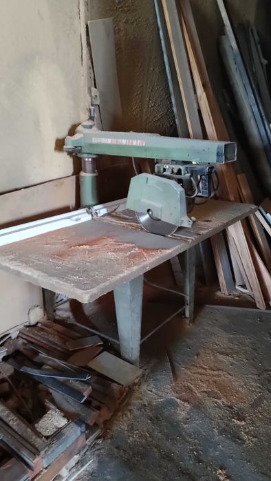 Máquina de Corte de Madeira