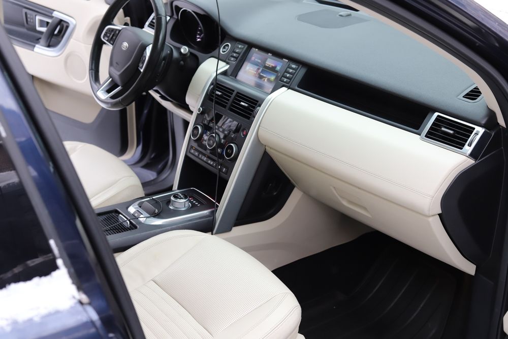 Land rover discovery sport 2016