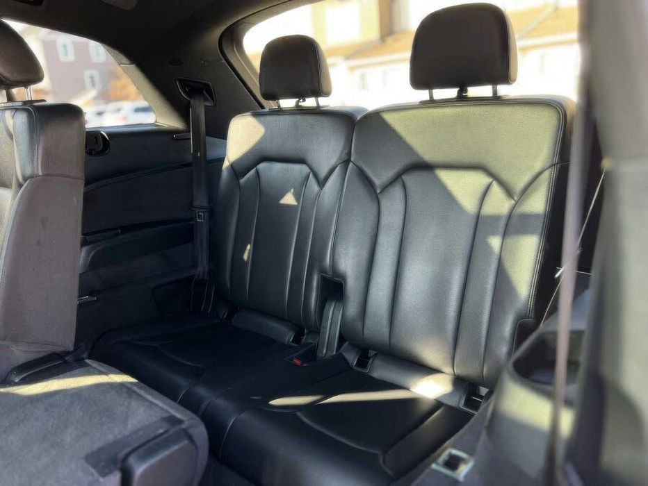 Audi Q7 45 TFSI quattro Premium Plus      2019