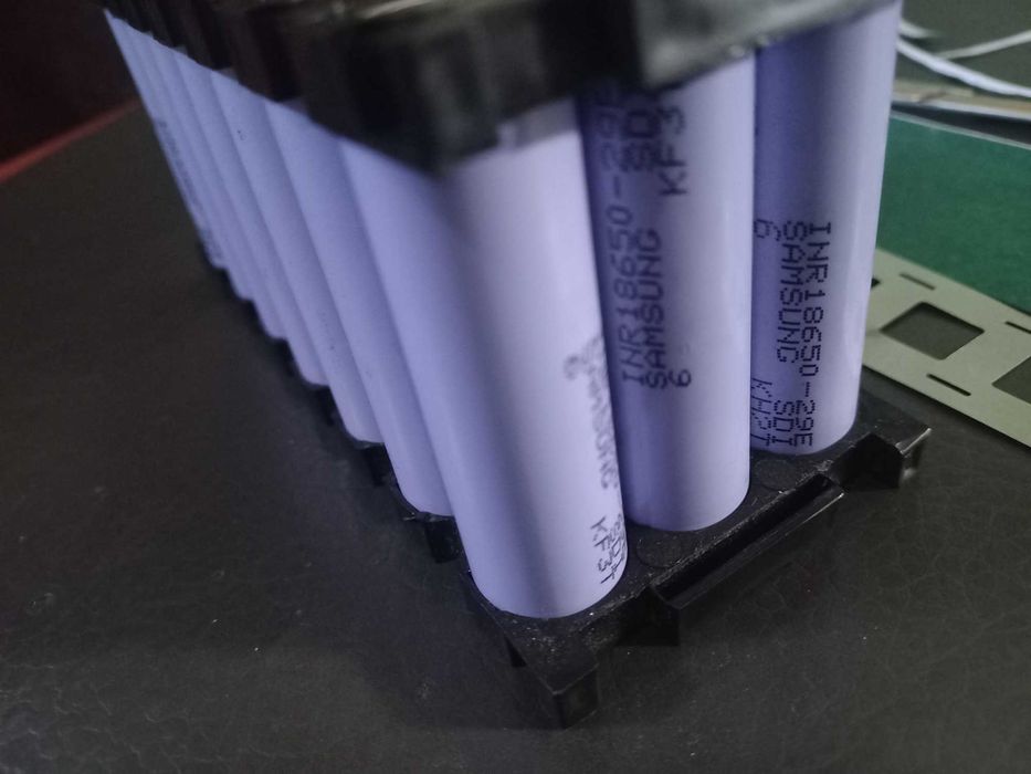 Акумулятор 12.6v - 5v _ li-ion, повербанк, ліхтар, usb / DC