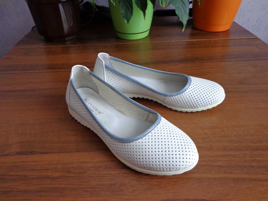 Балетки жіночі 40 розмір. Нові, шкіряні.