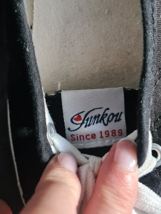 Sprzedam damskie tenisowki 35,5