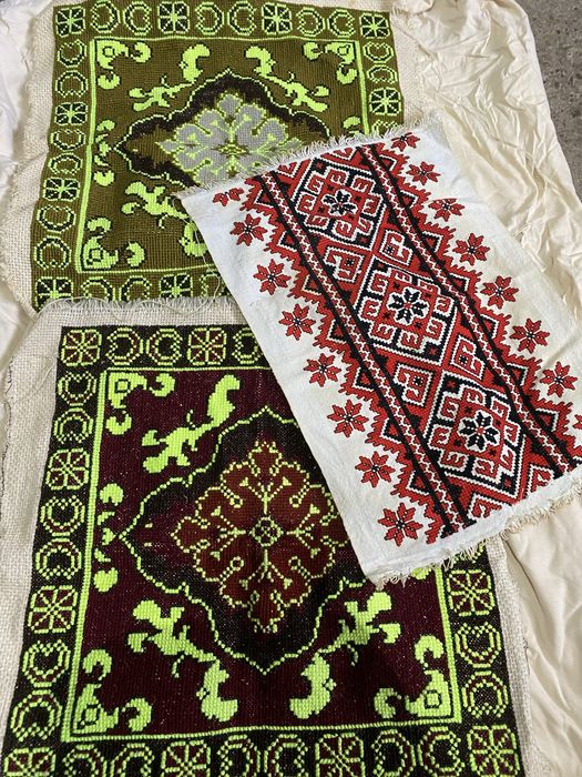 Старі вишиванки.