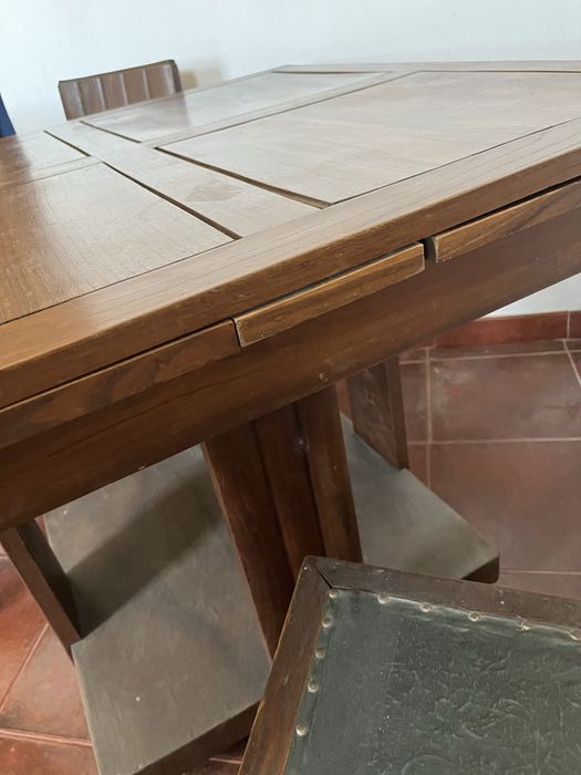 Mesa de Jantar Quadrada em Madeira com 5 Cadeiras – Estilo Rústico / Vintage