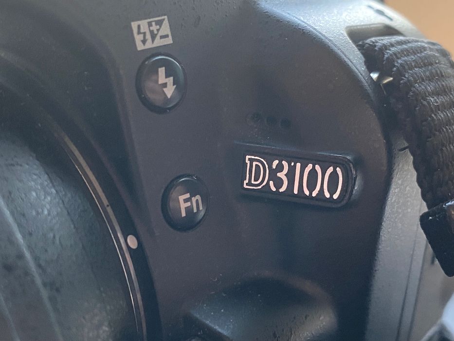 Nikon d3100 + 2 обʼєктива (Nikon AF-S DX NIKKOR 55–300mm f/4.5–5.6G ED VR та кітовий)