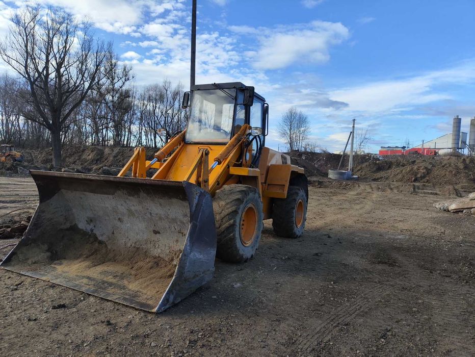 JCB 425 фронтальний навантажувач perkins 6