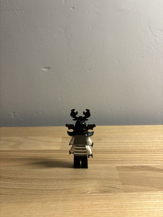figurka lego ninjago prisoner garmadon