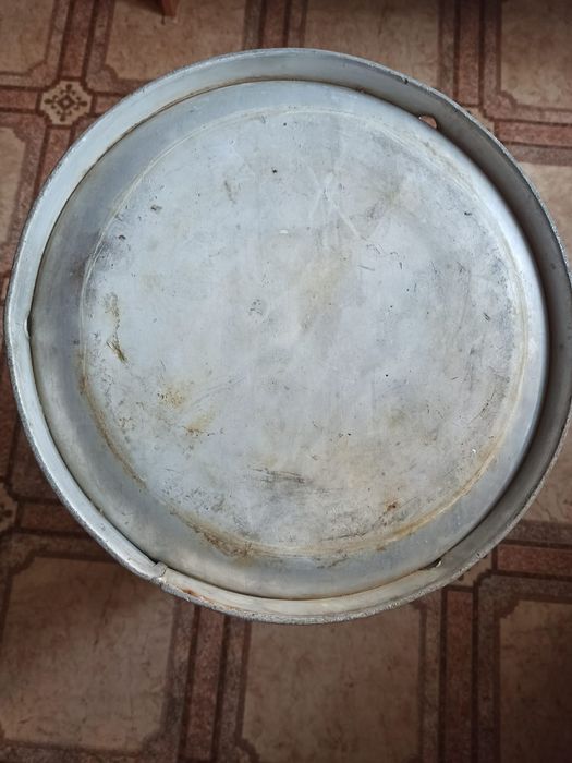 Продам металлическую ёмкость для воды