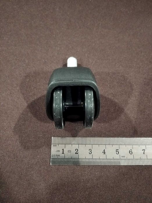 Rodízios / rodas de encaixe para móveis