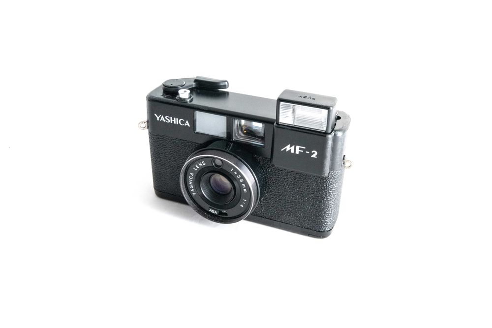 Aparat analogowy na kliszę Yashica MF-2
