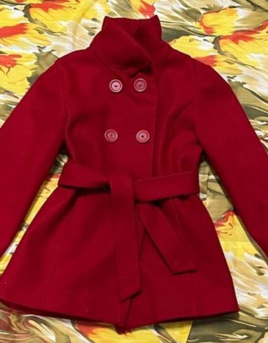 Кофта серая 6-9 лет, Пальто красное 6-10 лет