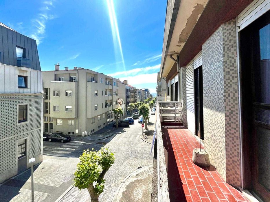 Apartamento T2, vista mar.