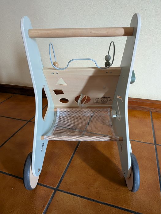Carrinho/ andarilho para bebé