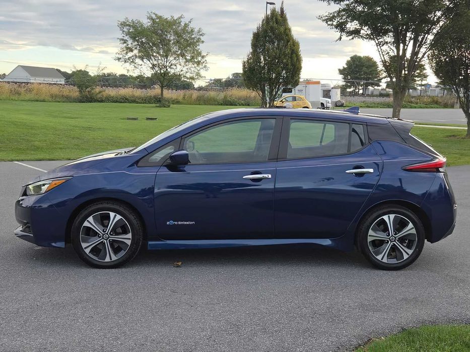 Nissan LEAF SV      2019