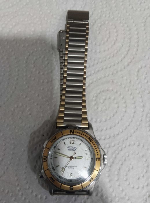 relogio em muito bom estado