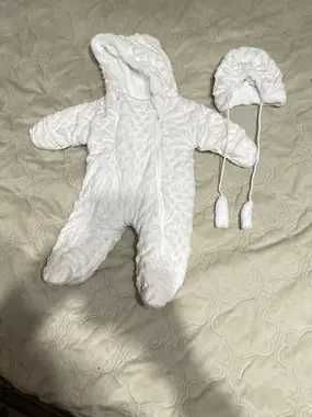 Теплий чоловічок з шапочкою