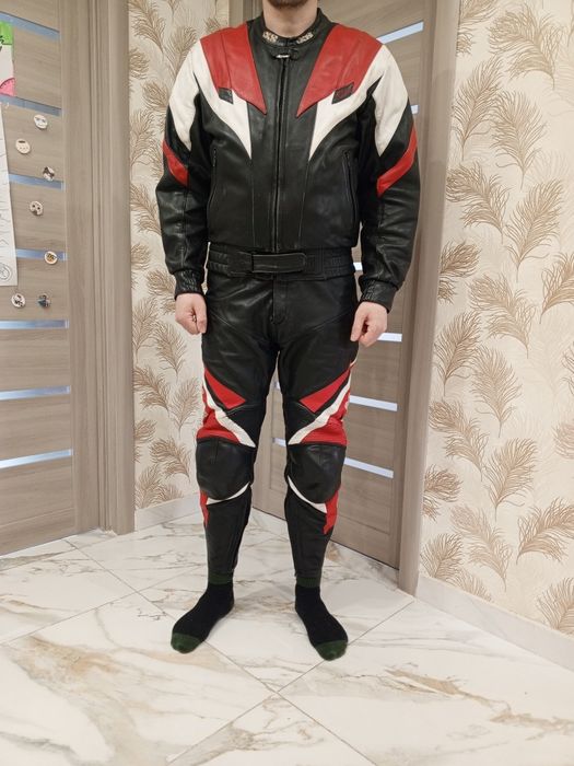 Продам мотокостюм