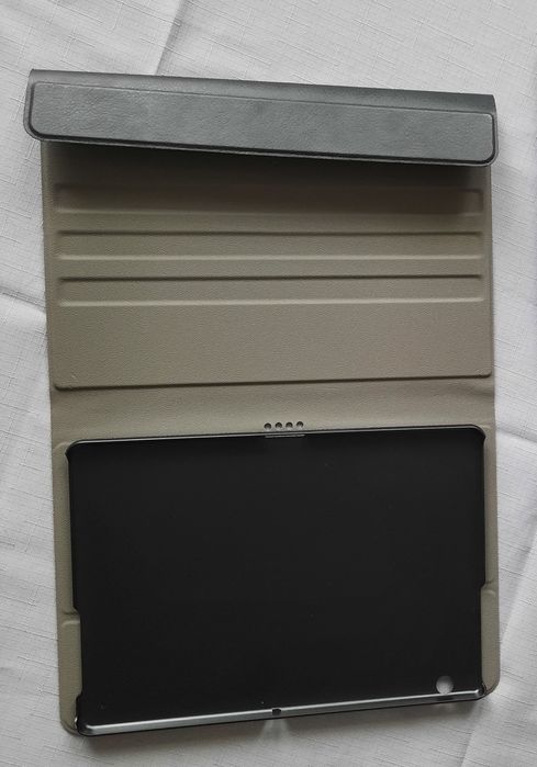 Etui na tablet nowe