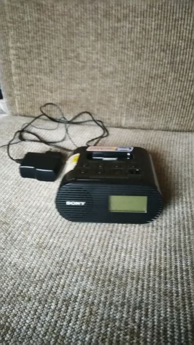 Часы Sony, радио будильник