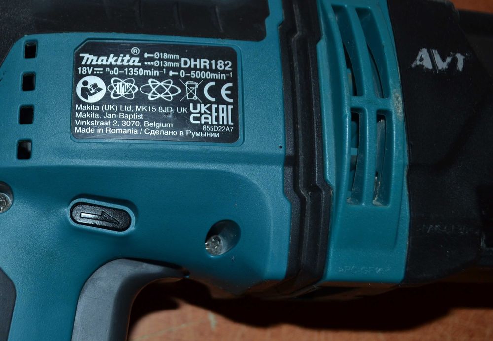 Młotowiertarka Makita DHR182 + 1x Bateria 3.0Ah i Ładowarka