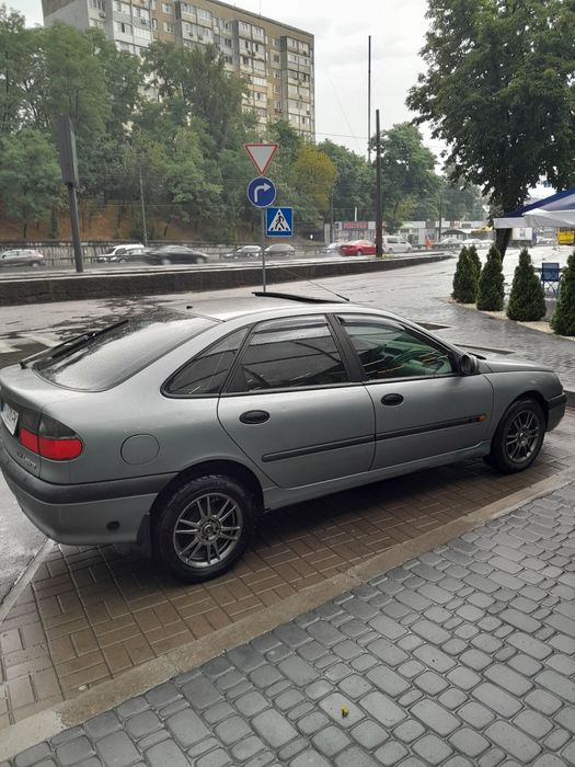 Рено Лагуна avtomat