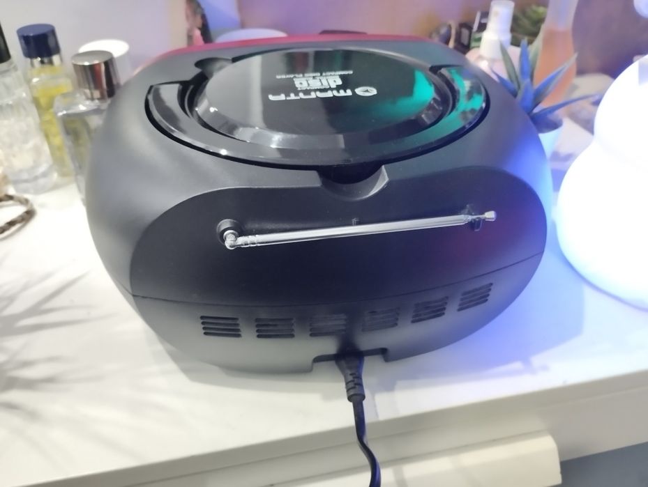 Magnetofon Stereo CD  Radio USB  MP3 AUX