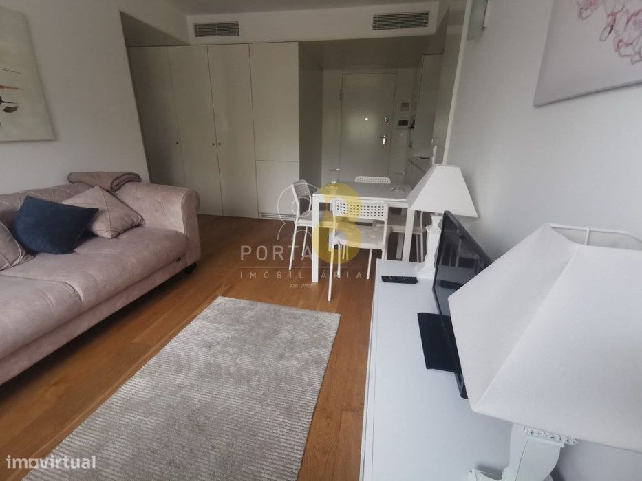Apartamento T1 nos Pinhais da Foz - Mobilado e Equipado