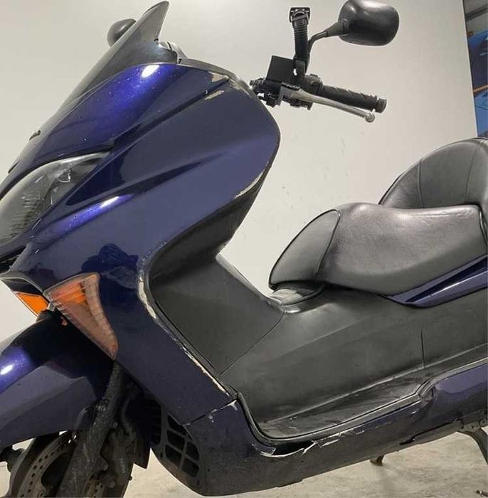Honda Forza 250 (2005) – Scooter Potente, Confortável e Fiável aceito troca por 125cc