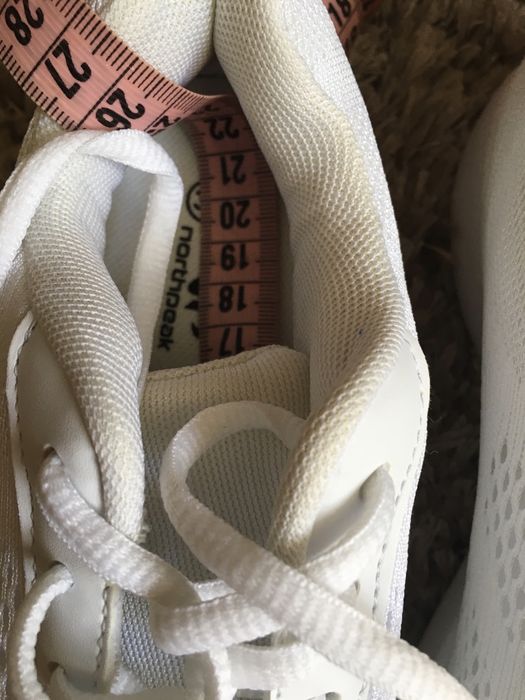 Sneakersy białe rozmiar 33