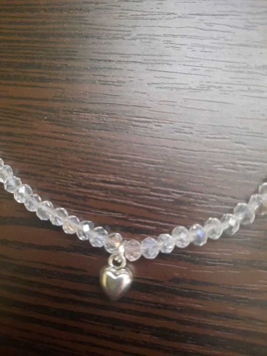 Кришталевий чокер із сердечком