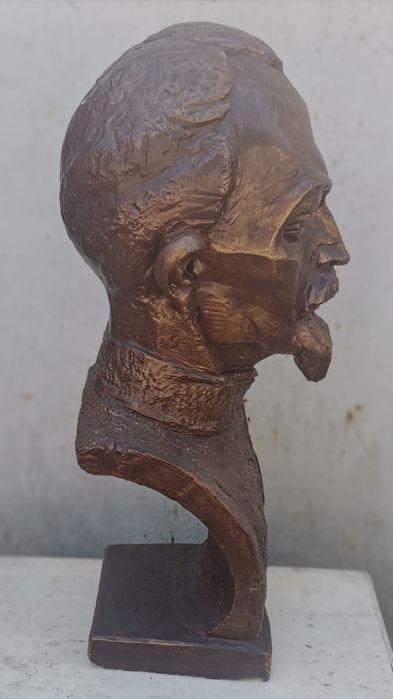 Великий бюст Дзержинского