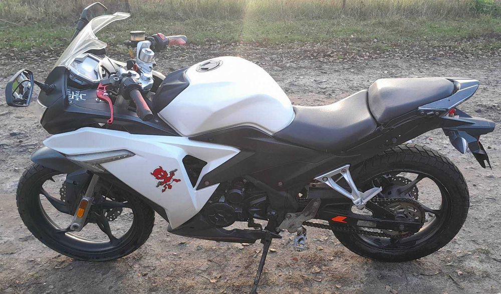 Мотоцикл Лонкин 250