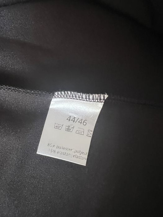 Sukienka czarna z koronką 44//46,piękna,wyszczuplająca,nowa