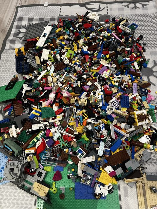 Tytuł ogłoszenia: MEGA MIX oryginalnych klocków LEGO 5,5 kg + DUŻO FIGUREK i Płytki