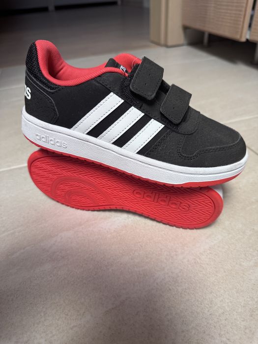 Nowe Buty Adidas dzieciece rozmiar 33 1/2 czarno czerwone