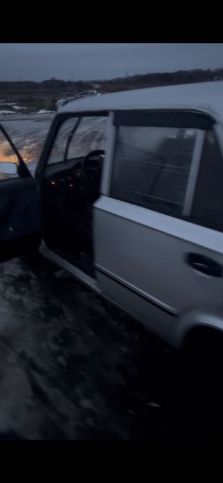 Автомобіль на ходу, не гнилий, сів поїхав.
06******99